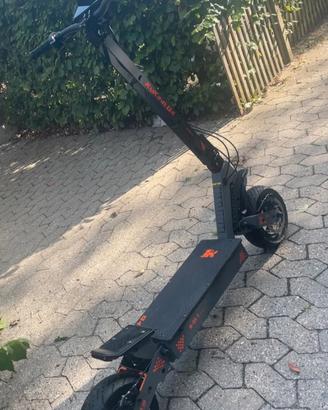 Monopattino elettrico 