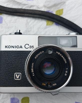 Fotocamera Konica C35 V