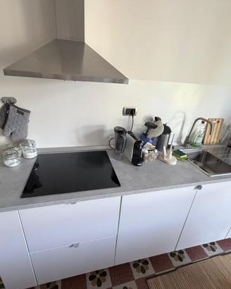Cucina IKEA METOD 246 cm bianca piano cemento
