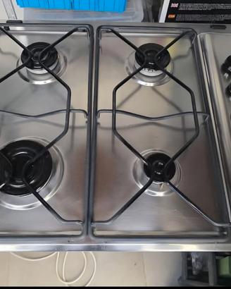 piano cottura Indesit 4 fuochi