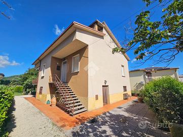 VILLA SINGOLA A FOLIGNO