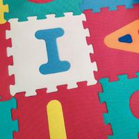 Tappeto puzzle multicolore