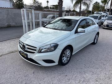 MERCEDES CLASSE A180 110CV PREMIUM 120.000KM