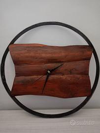 Orologio da parete in legno artigianale