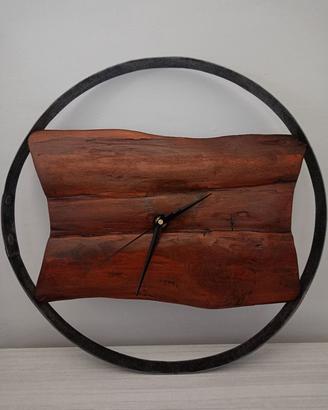 Orologio da parete in legno artigianale