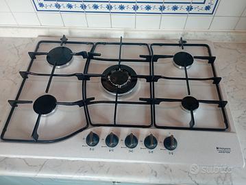 piano di cottura Ariston 