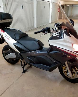 Aprilia SRV 850