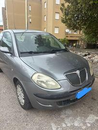 Lancia y
