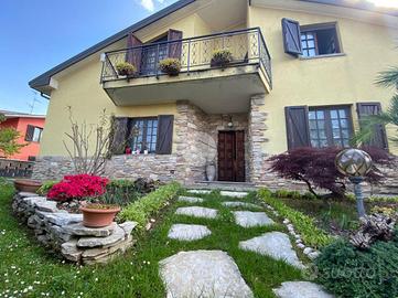 VILLA SINGOLA A BUSSERO