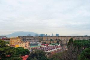Stanza ultimo piano silenziosa e soleggiata"