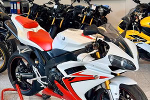 YAMAHA YZF R1 FINANZIABILE ORIGINALE