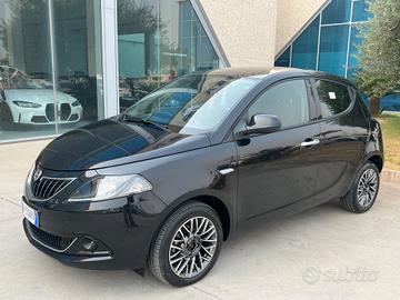Lancia Ypsilon 1.0 69CV Hybrid Gold - possibilità 