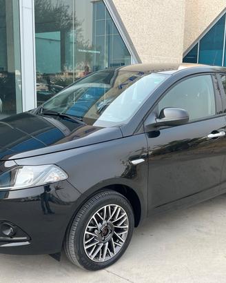 Lancia Ypsilon 1.0 69CV Hybrid Gold - possibilità 