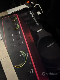 Focusrite Scarlett 2i2 studio