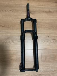 RockShox 35 Silver R 29 Boost 160mm forcella MTB
