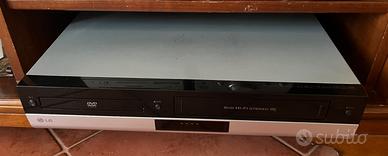 Combo Lettore DVD e Videoregistratore VHS LG V190