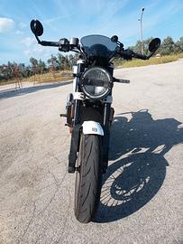 Husqvarna Vitpilen 401 + kit Svartpilen