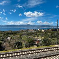 Appartamento allo stato rustico, panoramico