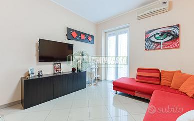 TRILOCALE CON BOX