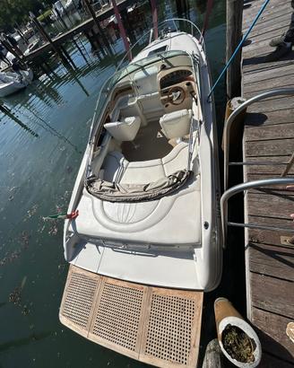 Sea ray 230 overnighter
