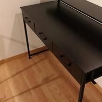 Scrivania nera nuova