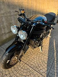 Triumph speed triple 1050