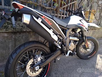 MALAGUTI XSM 125 MOTORE APRILIA A LIQUIDO