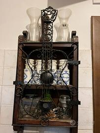 porta oggetti a forma di chitarra