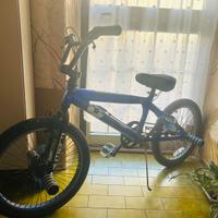 Bicicleta BMX