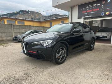 Alfa Romeo Stelvio 2.2 Turbodiesel 160 CV AT8 RWD 