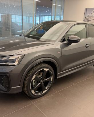 Audi Q2 2.0 TDI 116cv S-line identity black - 2026