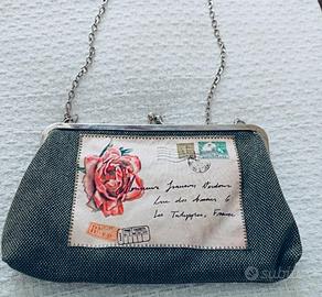 Borsetta tracolla con rosa