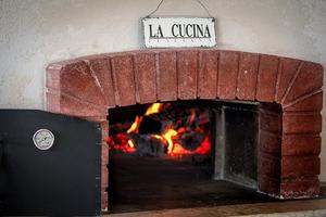 Ristorante Pizzeria forno a legna