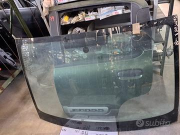 peugeot partner parabrezzo anteriore 2018