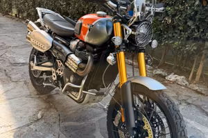 Triumph Scrambler 1200 XE Gold Line