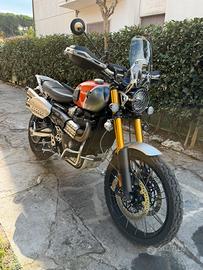 Triumph Scrambler 1200 XE Gold Line