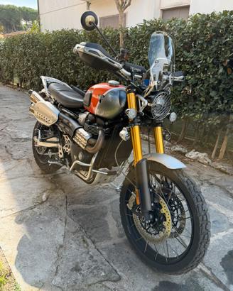 Triumph Scrambler 1200 XE Gold Line