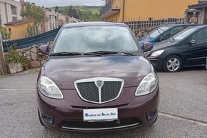 Lancia Ypsilon 1.3 MJT 90 CV Oro