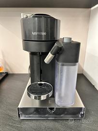 Macchinetta caffè  Nespresso Vertuo Lattissima