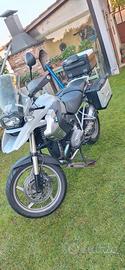 Moto BMW e divertimento