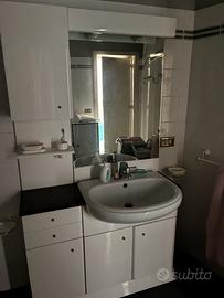 mobiletto bagno con ante e cassetti in oerfette co