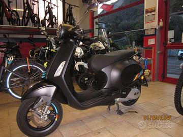 Vespa Primavera 150 3V scooter