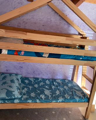 Letto a castello in legno a casetta