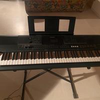 Tastiera Yamaha PSR-EW400