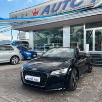 Audi TT Roadster 2.0 TDI ultra S line cockpit CAMB
