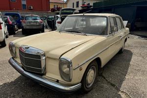 Mercedes-benz 200 Mercedes-Benz 200 D (W115) – Ann