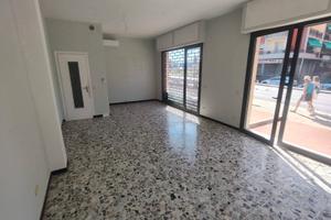 MAGAZZINO A S.BARTOLOMEO AL MARE 40 mq