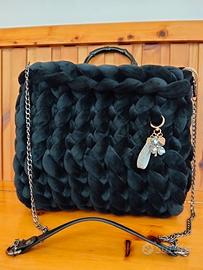 CHUNKY BAG IN VELLUTO NERO 