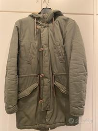 Giubbino verde modello parka da uomo
