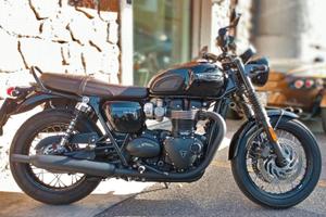 Triumph Bonneville T120 Black Edition